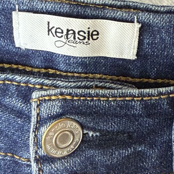 Kensie Jeans Women's Size 4/27 Floral Embroidered Slim Leg Jeans High Rise Denim - Picture 2 of 16